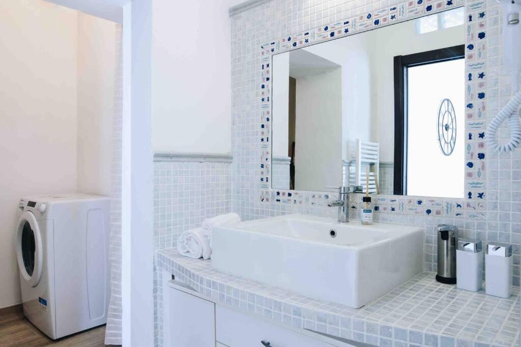 La Terra Del Mare Apartment Специя Екстериор снимка